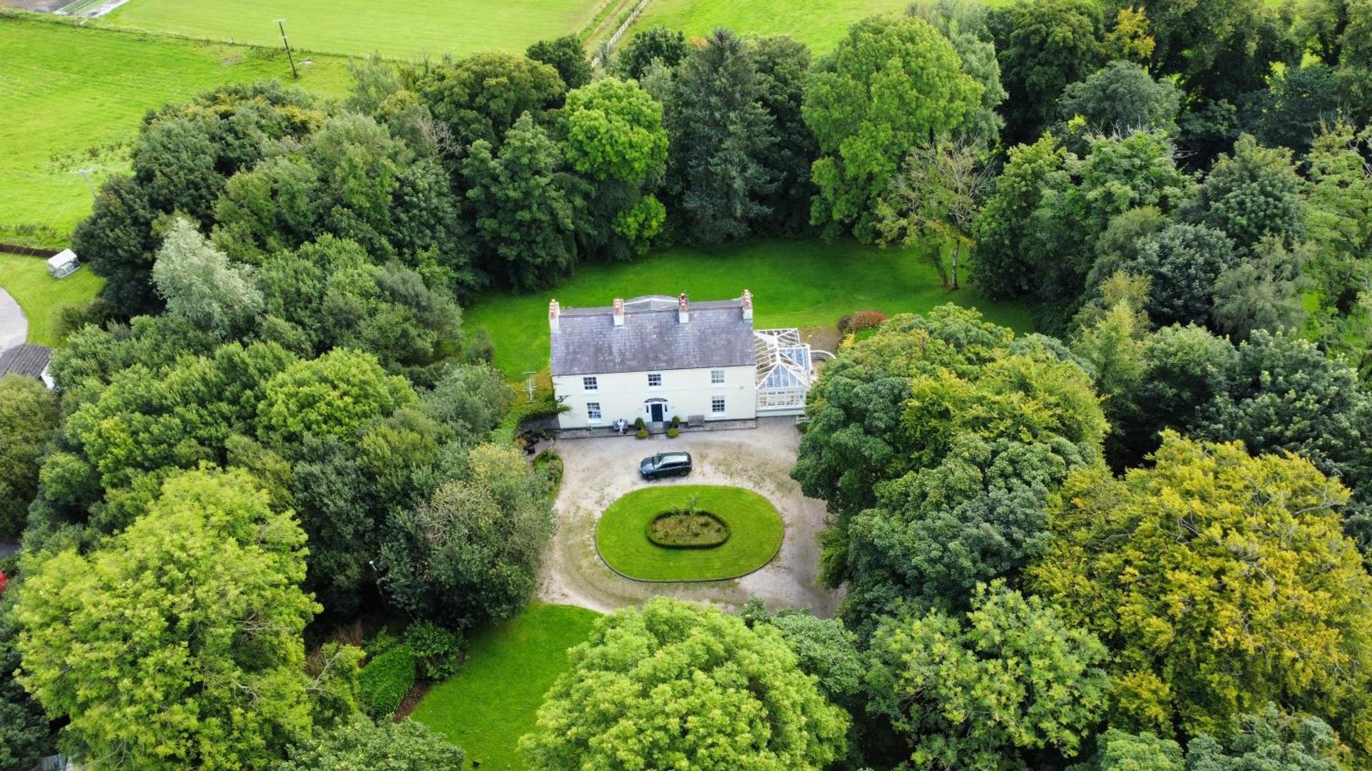 Larchmount House B&B Лондондерри Экстерьер фото