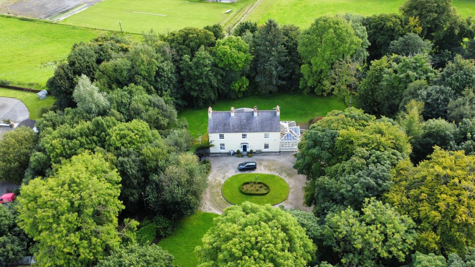 Larchmount House B&B Лондондерри Экстерьер фото